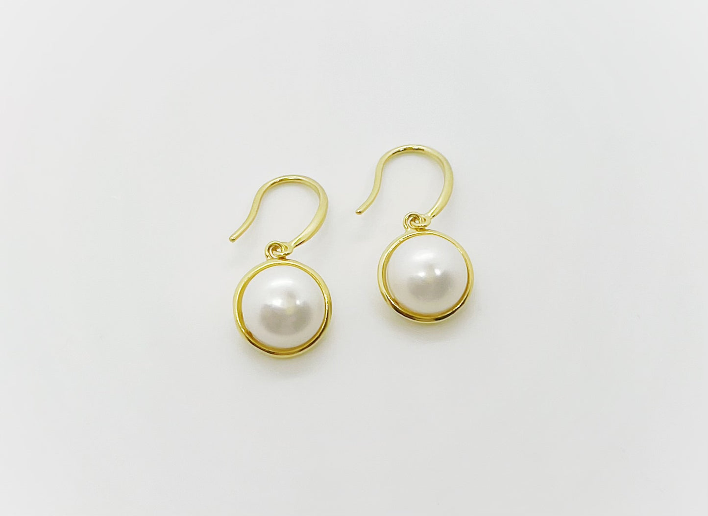 9-10mm Freshwater Pearl Button Hang Earrings - jptreasureschest