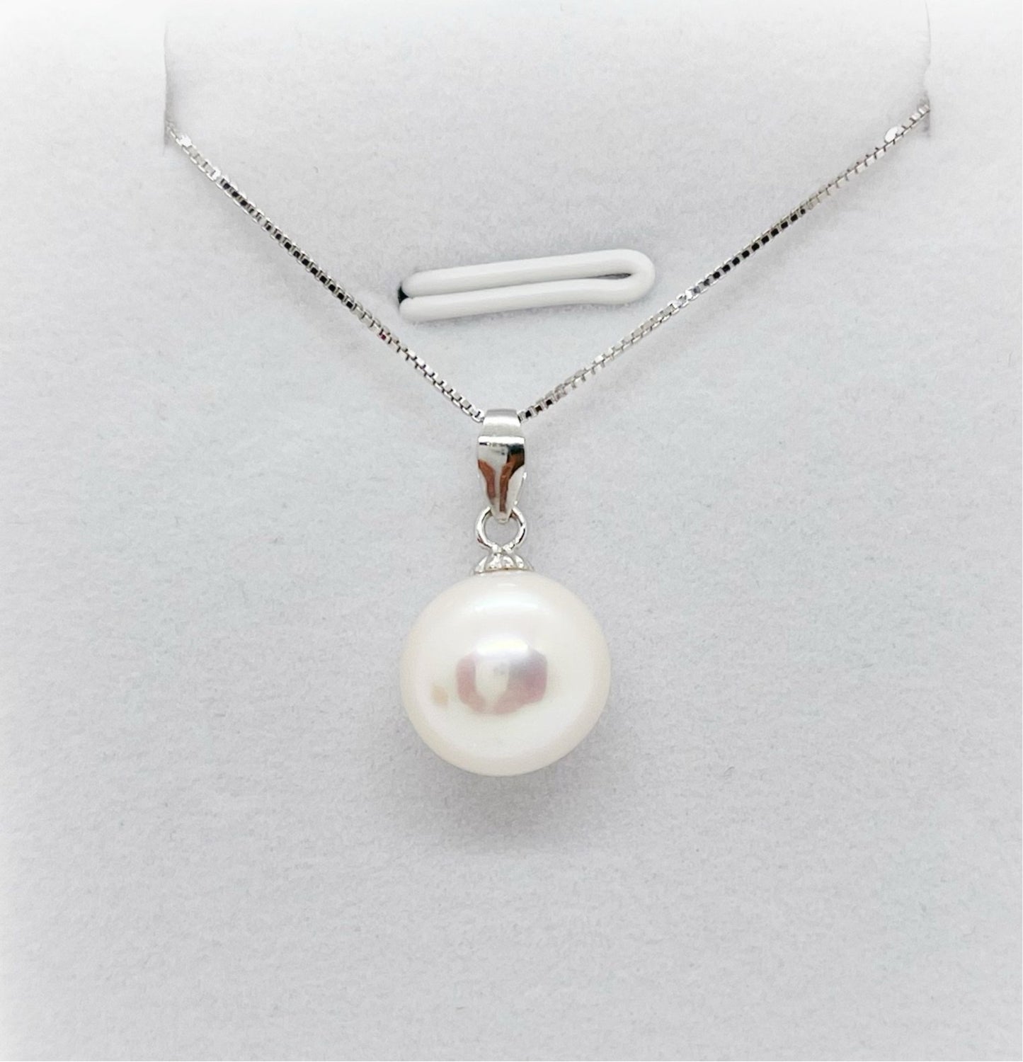 8-10mm Perfect Round Freshwater Pearl Pendant - jptreasureschest