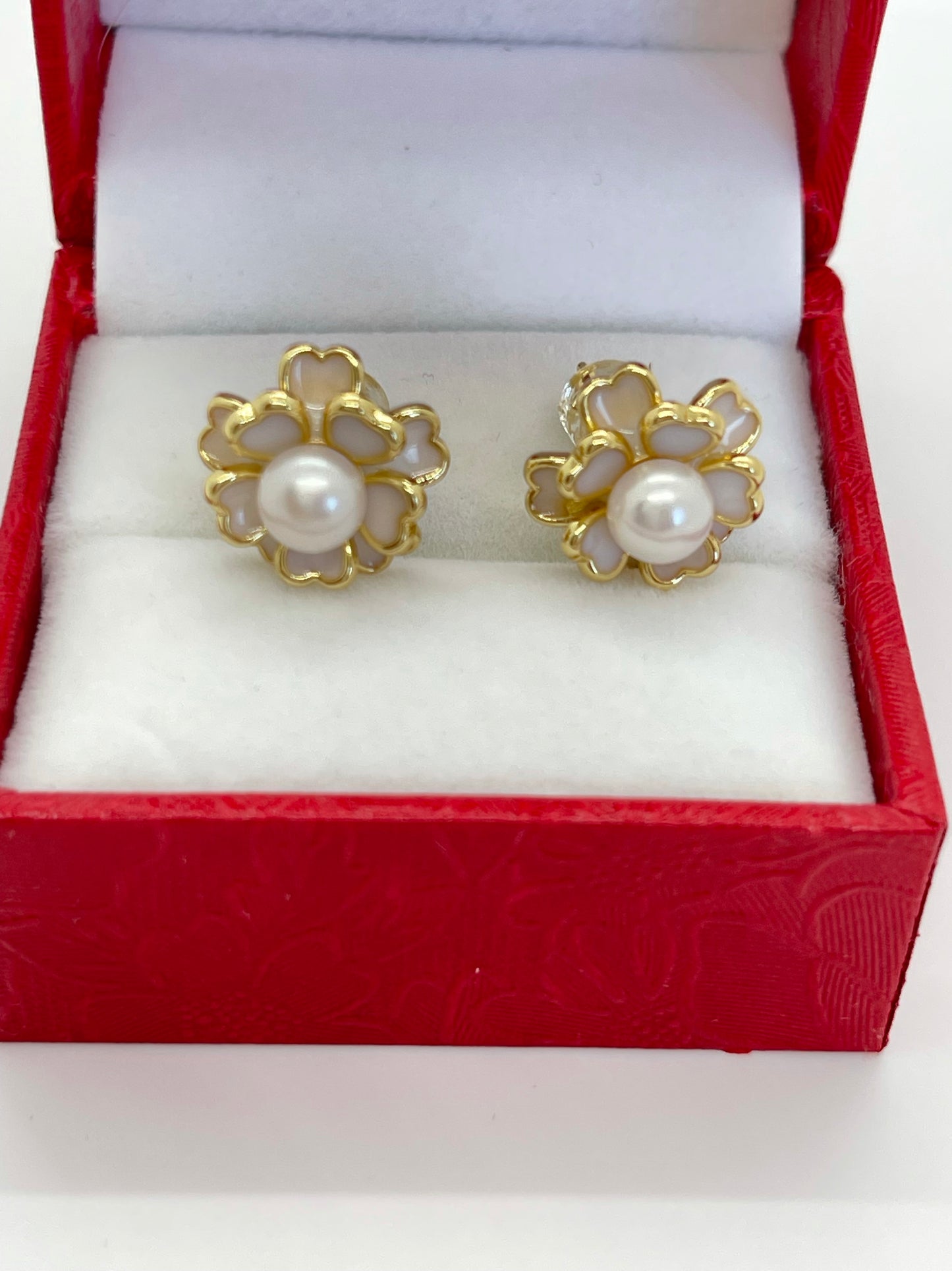 Flower Freshwater Pearl Stud Earrings - jptreasureschest