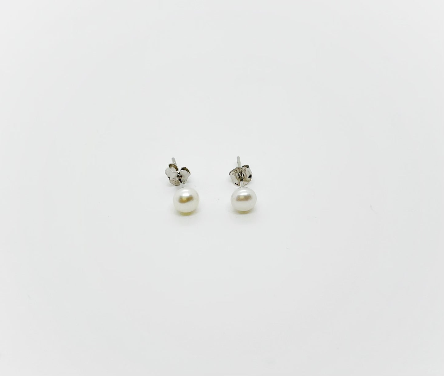 4mm size Freshwater Pearl Stud Earrings - jptreasureschest