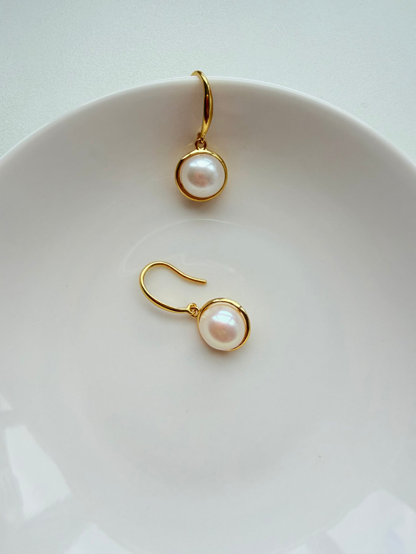 9-10mm Freshwater Pearl Button Hang Earrings - jptreasureschest