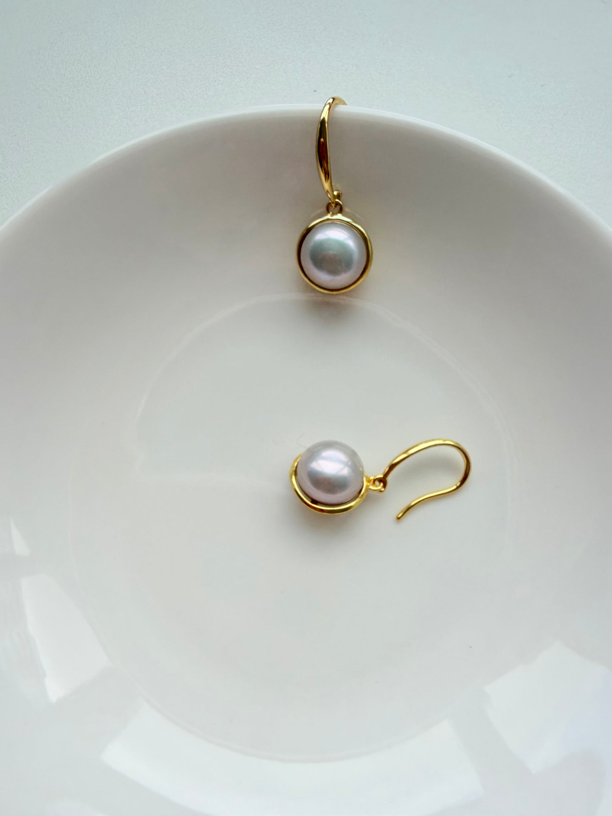 9-10mm Freshwater Pearl Button Hang Earrings - jptreasureschest