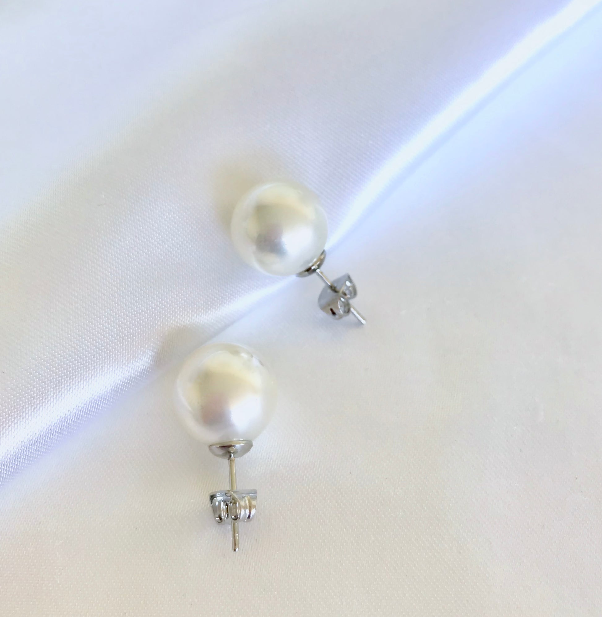 10mm Mother of Pearl Stud Earrings - jptreasureschest