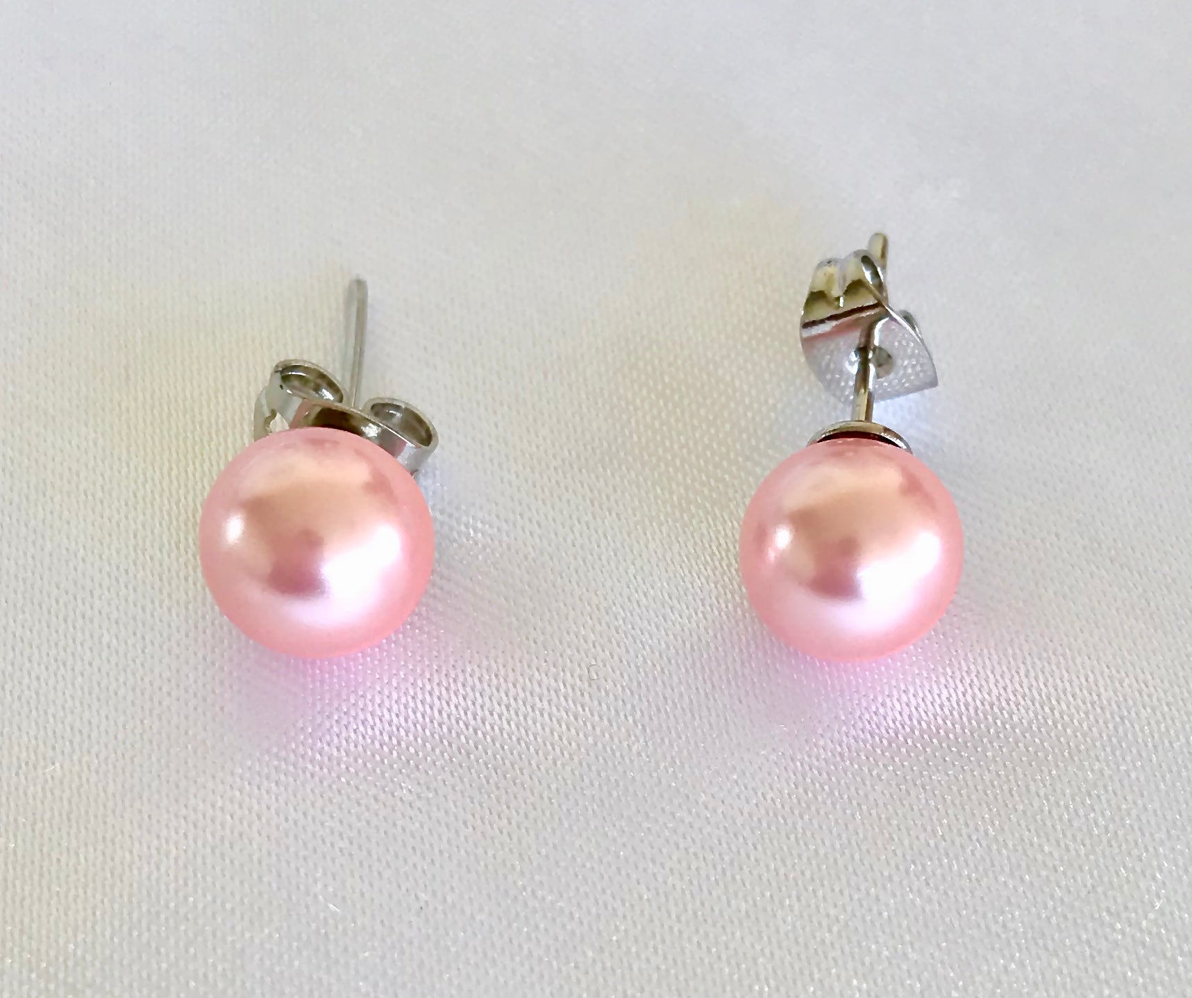 10mm Mother of Pearl Stud Earrings - jptreasureschest