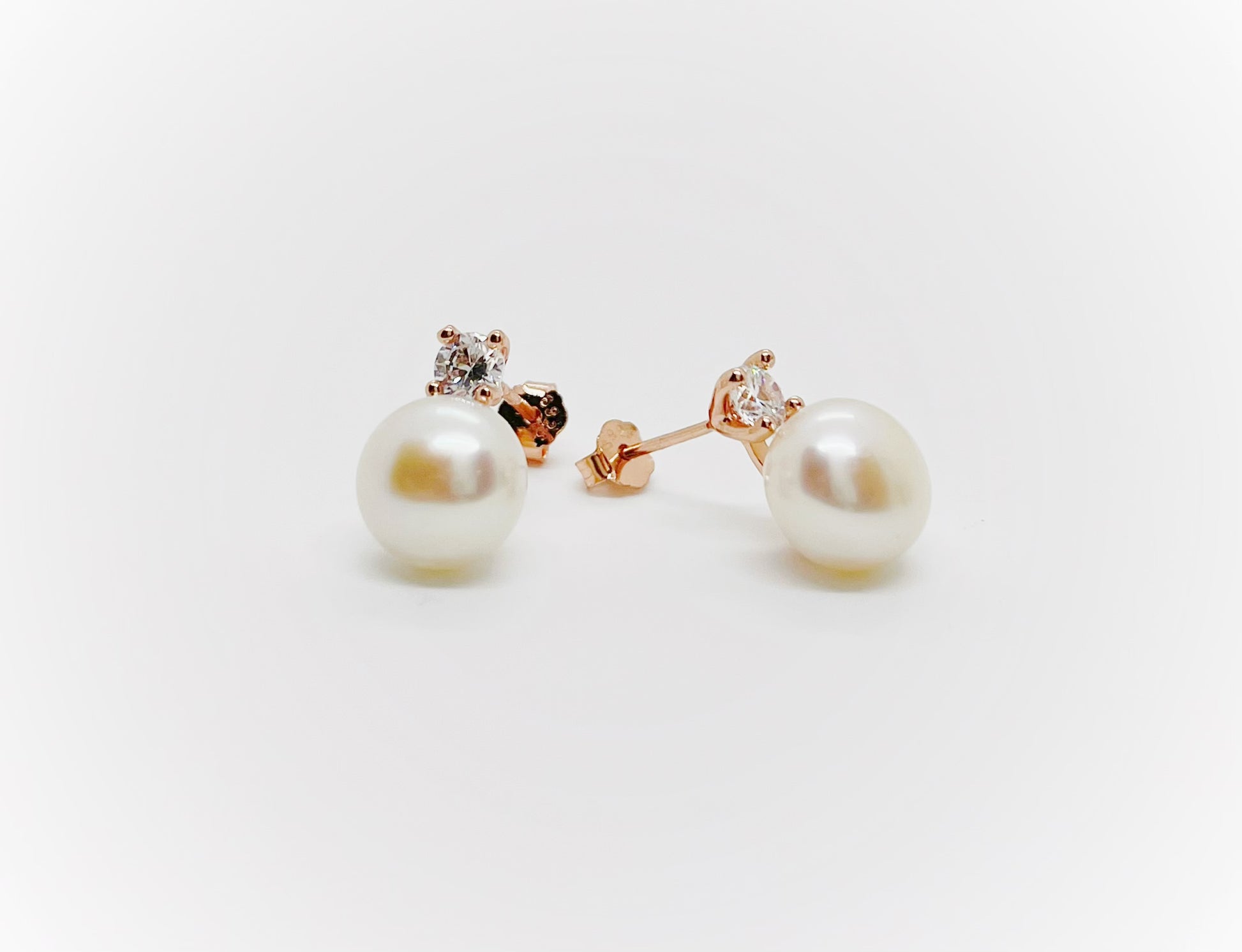 8-10mm AAA Grade Button Freshwater Pearl Stud with Cubic Zirconia - jptreasureschest