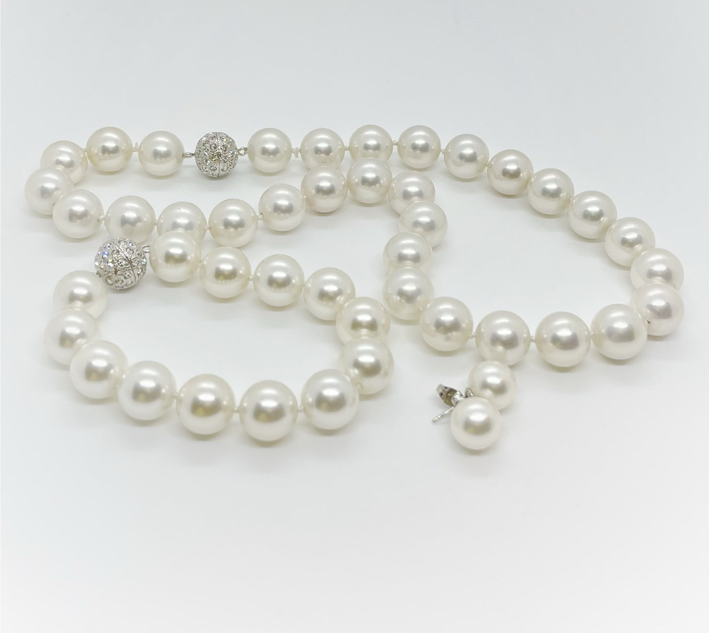 Set of Earrings, Bracelet & Necklace 12mm Mother of Pearl - jptreasureschest