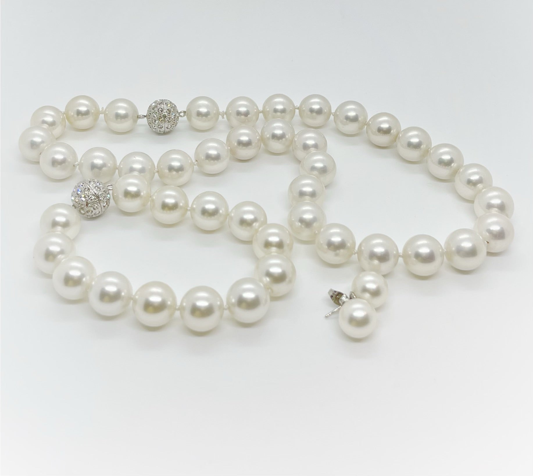 Set of Earrings, Bracelet & Necklace 12mm Mother of Pearl - jptreasureschest